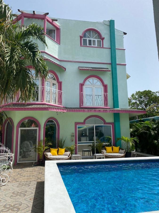 The Quetzal Bed & Breakfast Cancun Bagian luar foto